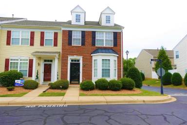 Main picture of 101 Cirrus Ct