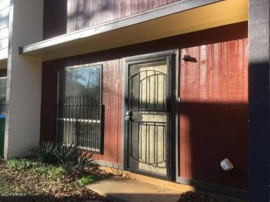 Main picture of 1913 15th Ave