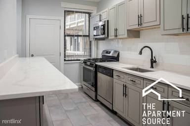 Main picture of 3100 W Leland Ave