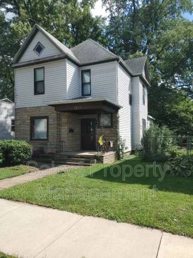 Main picture of 1231 Park Ave