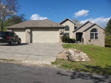 Main picture of 3 Rhonda Ln