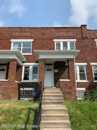 Main picture of 814 E Whittier St