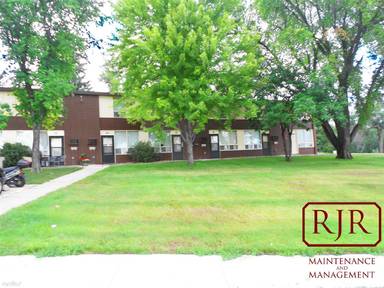 Main picture of 900 Summit Blvd