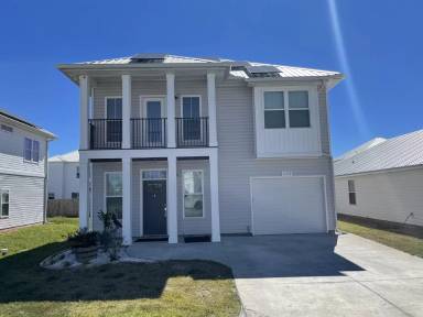 Main picture of 409 Raven Ln