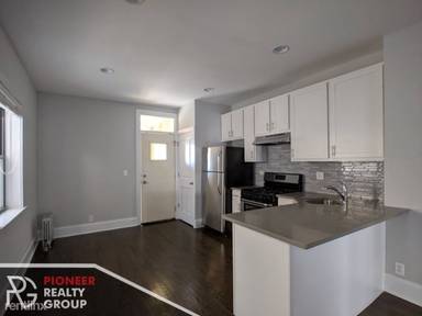 Main picture of 5158-62 N Leavitt St & 2211 W Foster Ave