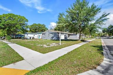 Main picture of 11634 127th Ave