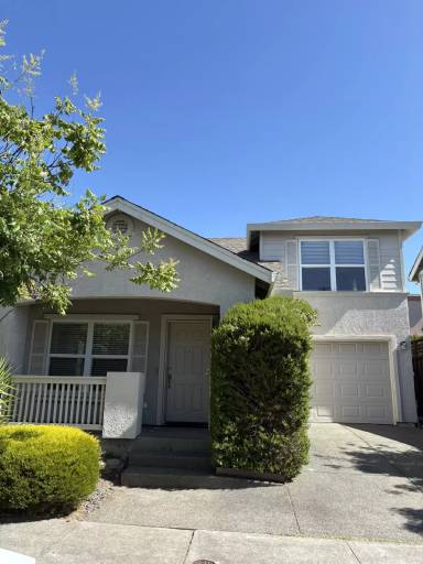 Main picture of 2812 Bay Village Ave