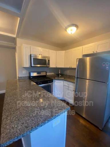 Main picture of 66 Safford St