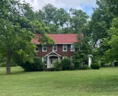 Main picture of 1629 E Main St