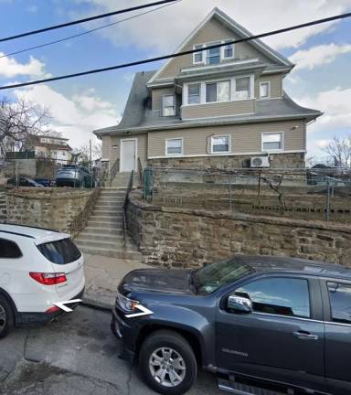 Main picture of 160 Bruce Ave