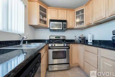 Main picture of 4747 Hamilton St