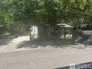 Main picture of 612 E 3rd Ave