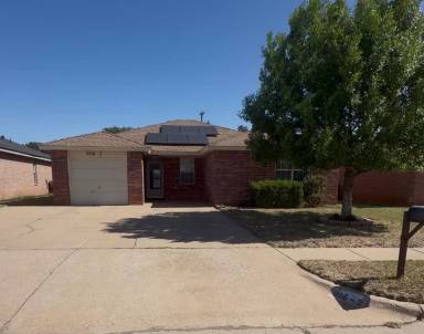 Main picture of 906 Xavier St