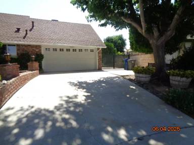 Main picture of 43901 Fabrik Ave