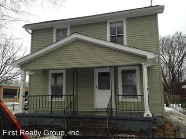 Main picture of 3 Farm Ave