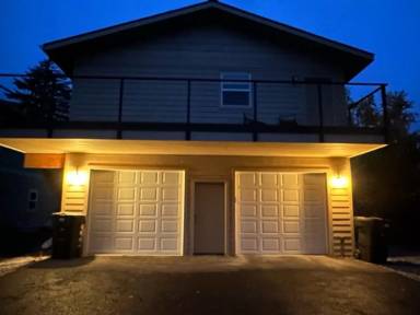 Main picture of 553 Park Ave