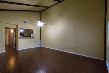 Main picture of 721 Ticonderoga Dr