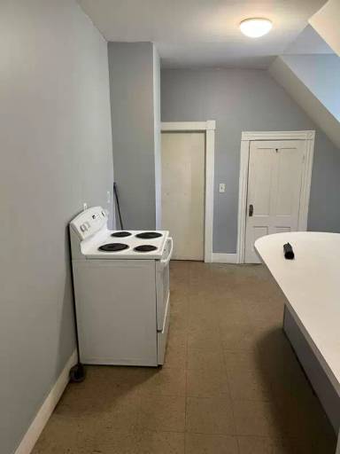 Main picture of 168 W Main St