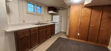Main picture of 522 1/2 W Hayes St