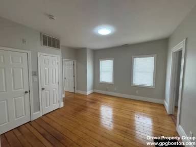 Main picture of 602 Dorchester Ave