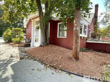 Main picture of 18 Middlesex St