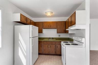 Main picture of 1969 Eastman Ave