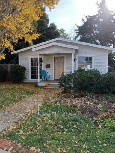 Main picture of 785 Lincoln St