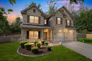 Main picture of 87 Wedge Wood Way