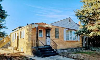 Main picture of 1944 Monroe Ln