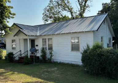 Main picture of 809 S Rogers St