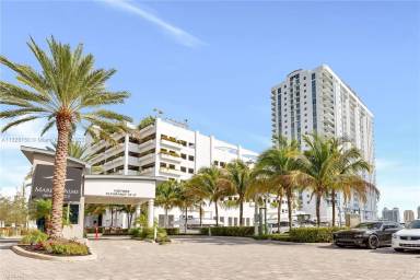 Main picture of Marina Palms Residence