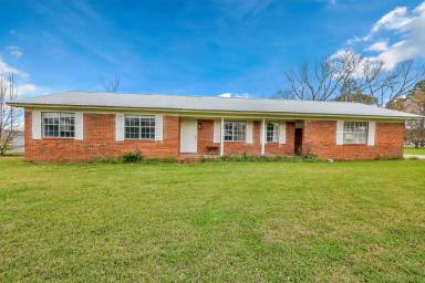 Main picture of 313 Issac St