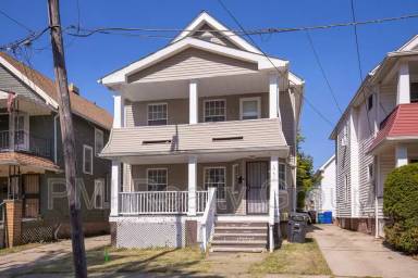 Main picture of 15711 School Ave