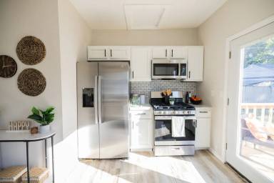Main picture of 2410 Central Ave
