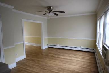 Main picture of 230 N Summit St