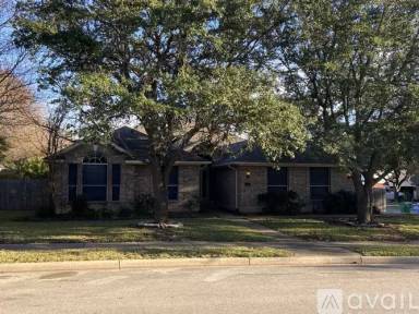 Main picture of 907 Clarence Bohls Ln