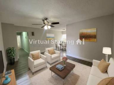 Main picture of 641 W 92nd St