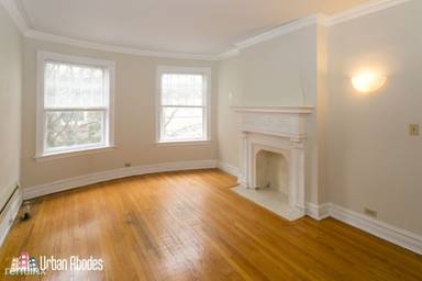 Main picture of 918 Green Bay Rd