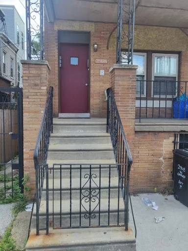 Main picture of 2908 W Oxford St