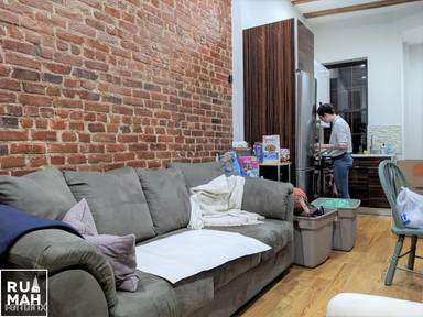 Main picture of 897 Saint Johns Pl