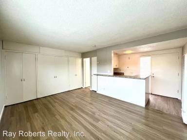 Main picture of 360 N Tustin St