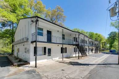 Main picture of 37 Labrook Dr