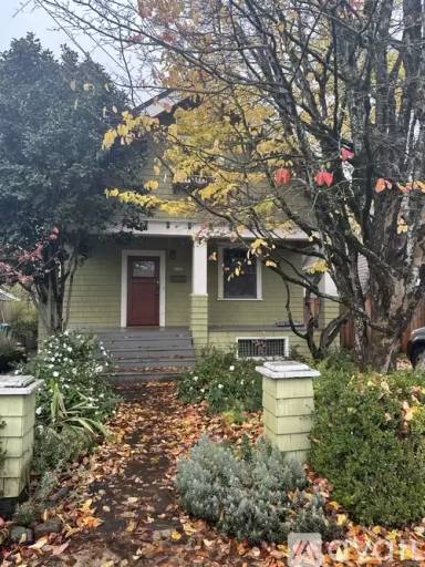 Main picture of 4135 SE 26th Ave