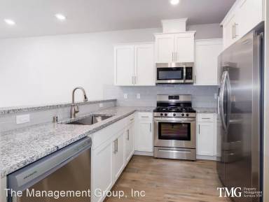Main picture of 2328 S Brookside Pl