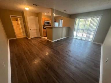 Main picture of 297 Peabody St