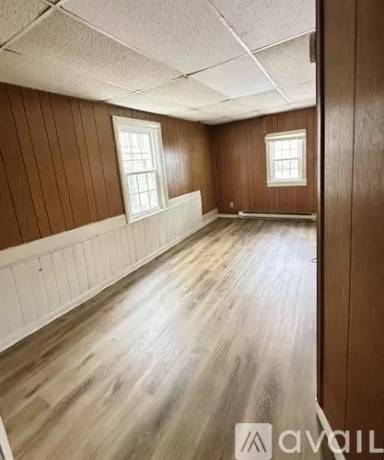 Main picture of 113 E Burd St