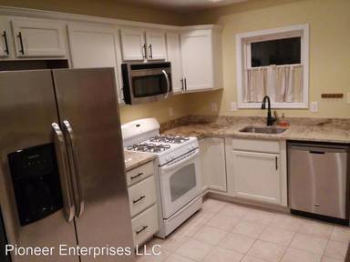 Main picture of 219 N Madeira St