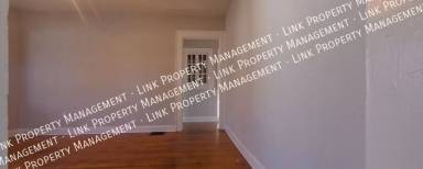 Main picture of 1812 John Ross Rd