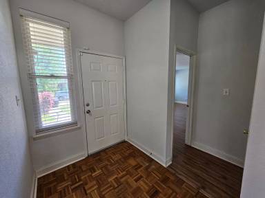 Main picture of 427 Barton Dr