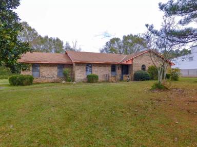 Main picture of 3621 Cobbs Ford Rd